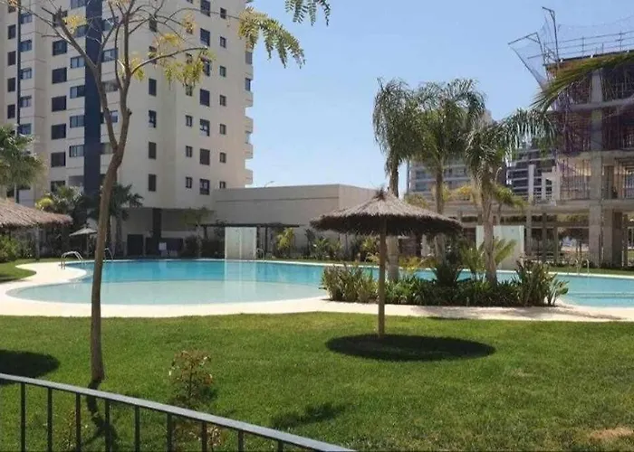 Parque Mariola 300m Paradise Pool Paddle *